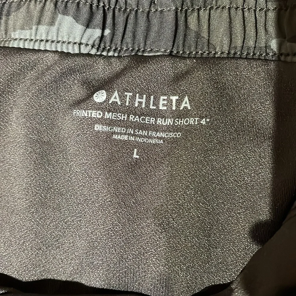 Athleta Mesh Racer Run Short 4” - Picture 3 of 3